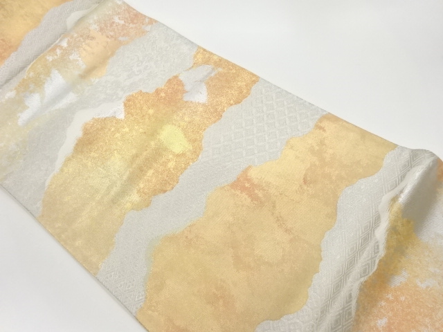 リサイクル　変わり道長取りに花唐草・古典柄模様織出し袋帯